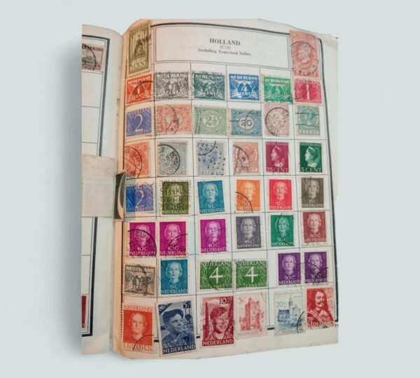 World Stamp Album 'Four Square' Large with lots of older stamps