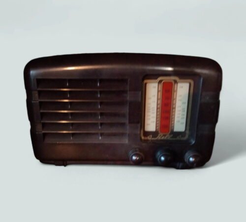 Bell COLT (1953) Bakelite Radio