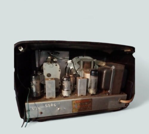 Bell COLT (1953) Bakelite Radio